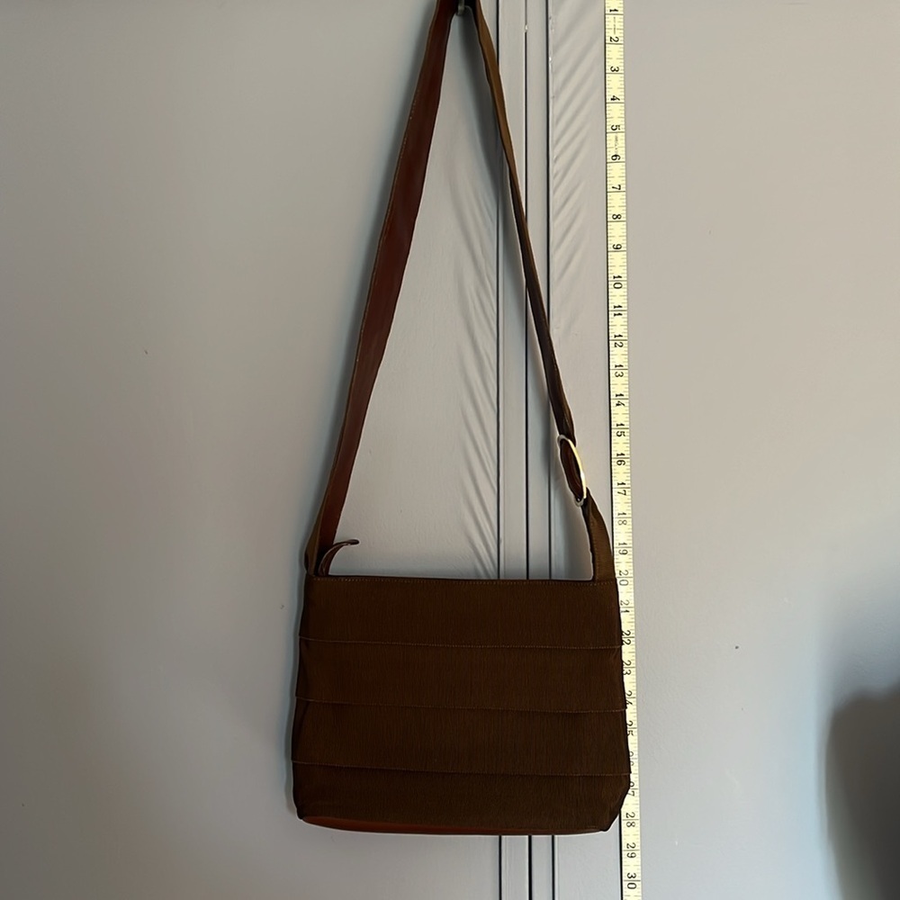 Vintage Salvatore Ferragamo Brown Grosgrain Ribbon Leather Brown Shoulder Bag - Picture 12 of 16